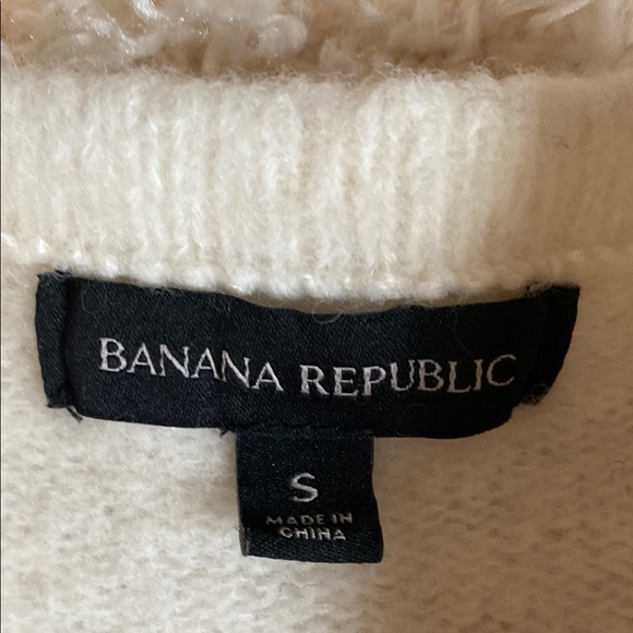 Banana Republic Cream and Dark Gray Crew Neck Sweater with Color-Blocked Design - Picture 3 of 7